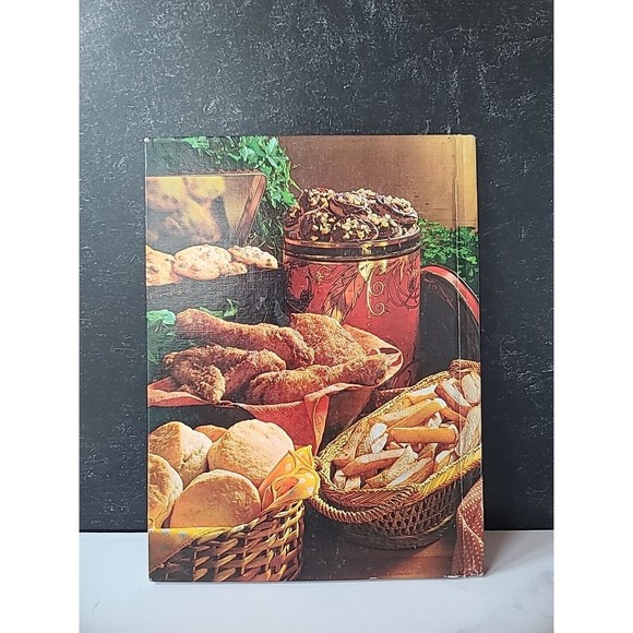 Crisco's Good Cooking Made Easy Cook Book Color Photos Recipes Hardcover 1978 - Picture 9 of 10